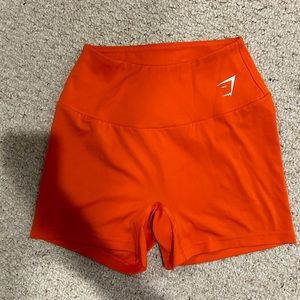 Size medium gym shark shorts ( no long sold)